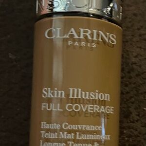 Clarins skin illusion full coverage foundation